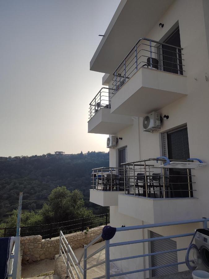 Petros Rooms Himare Luaran gambar