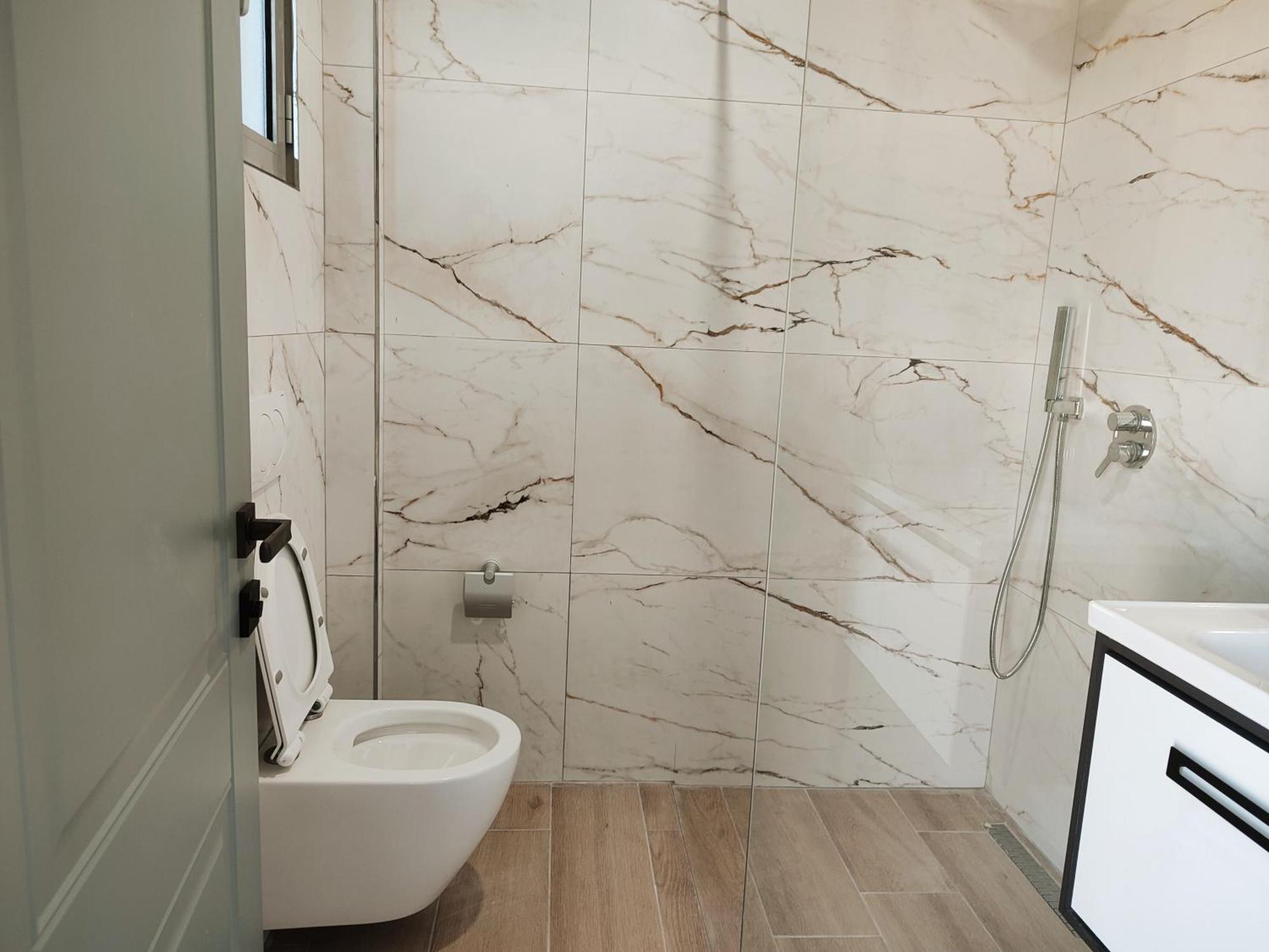 Petros Rooms Himare Luaran gambar